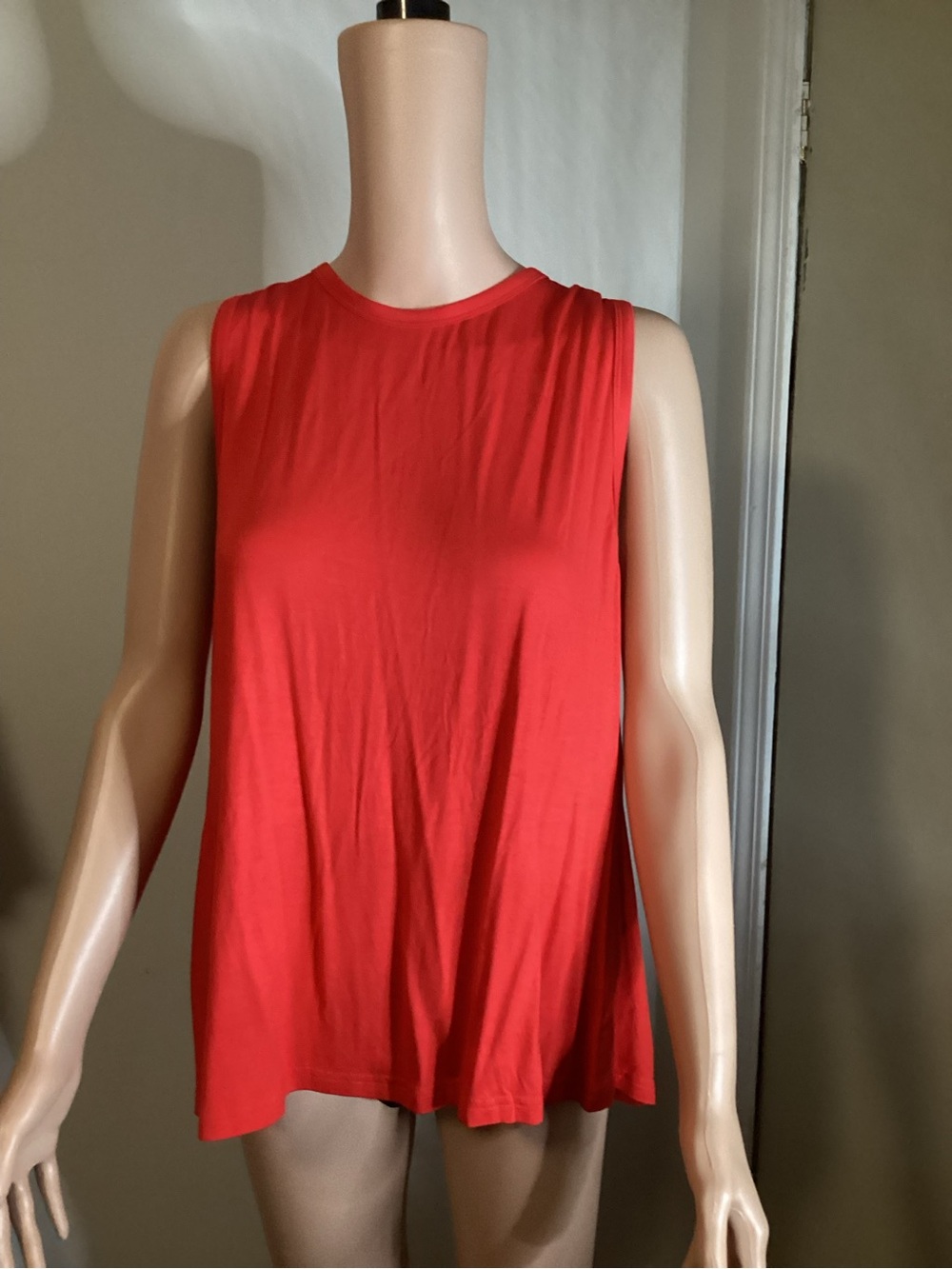 Women’s Red Sleeveless Swing Tank Top